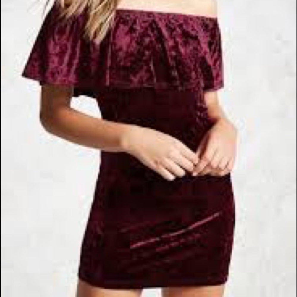 FOREVER 21 Velvet Wine Off the Shoulder Bodycon